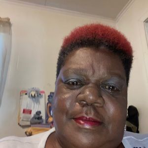 Meet your Posher, Debra